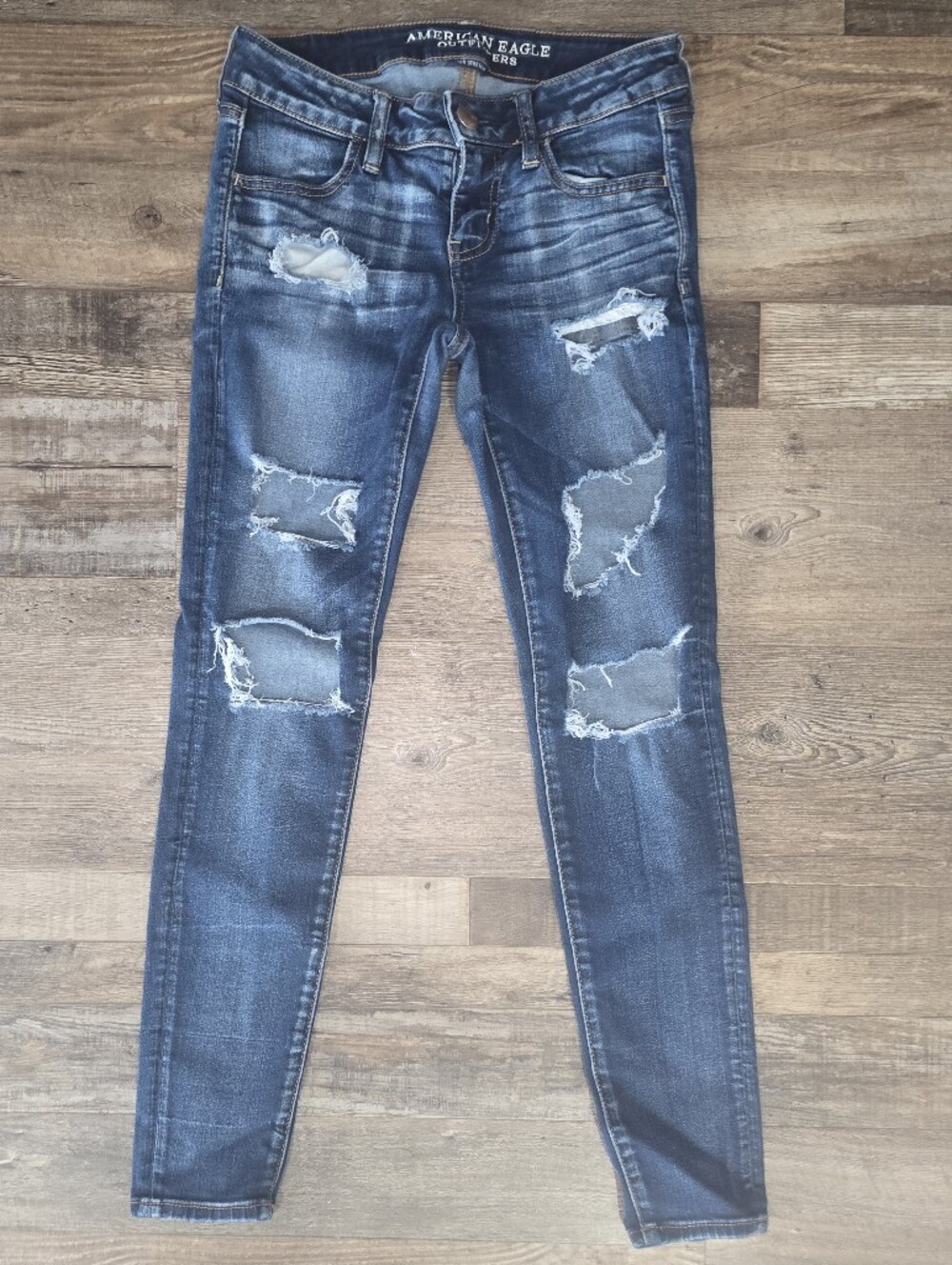 American Eagle Outfitters Super Stretch Super Low Distressed Jeggings Size: 4